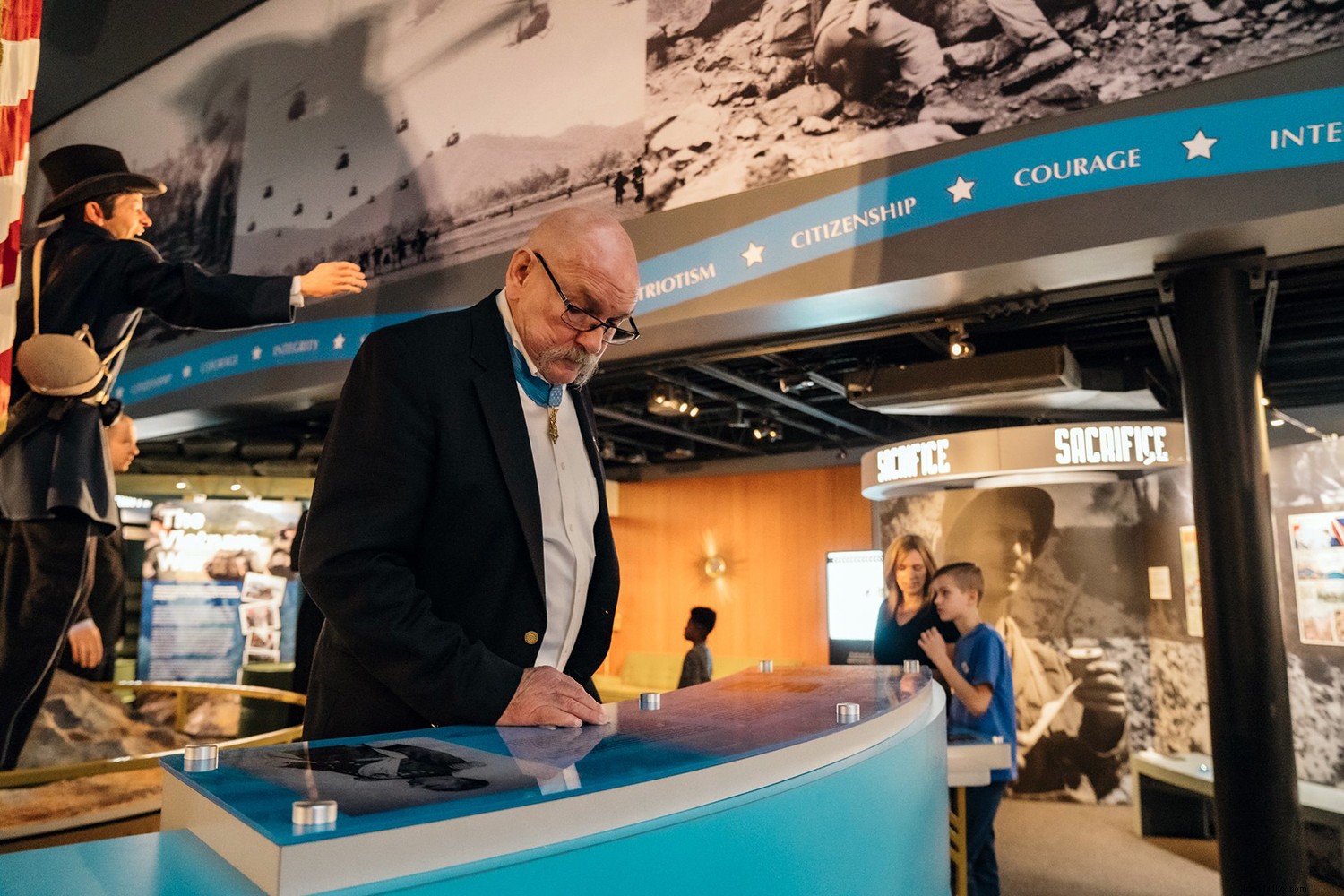 Discover Chattanooga: Arts, History, Dining & Unique Stays in the Scenic City