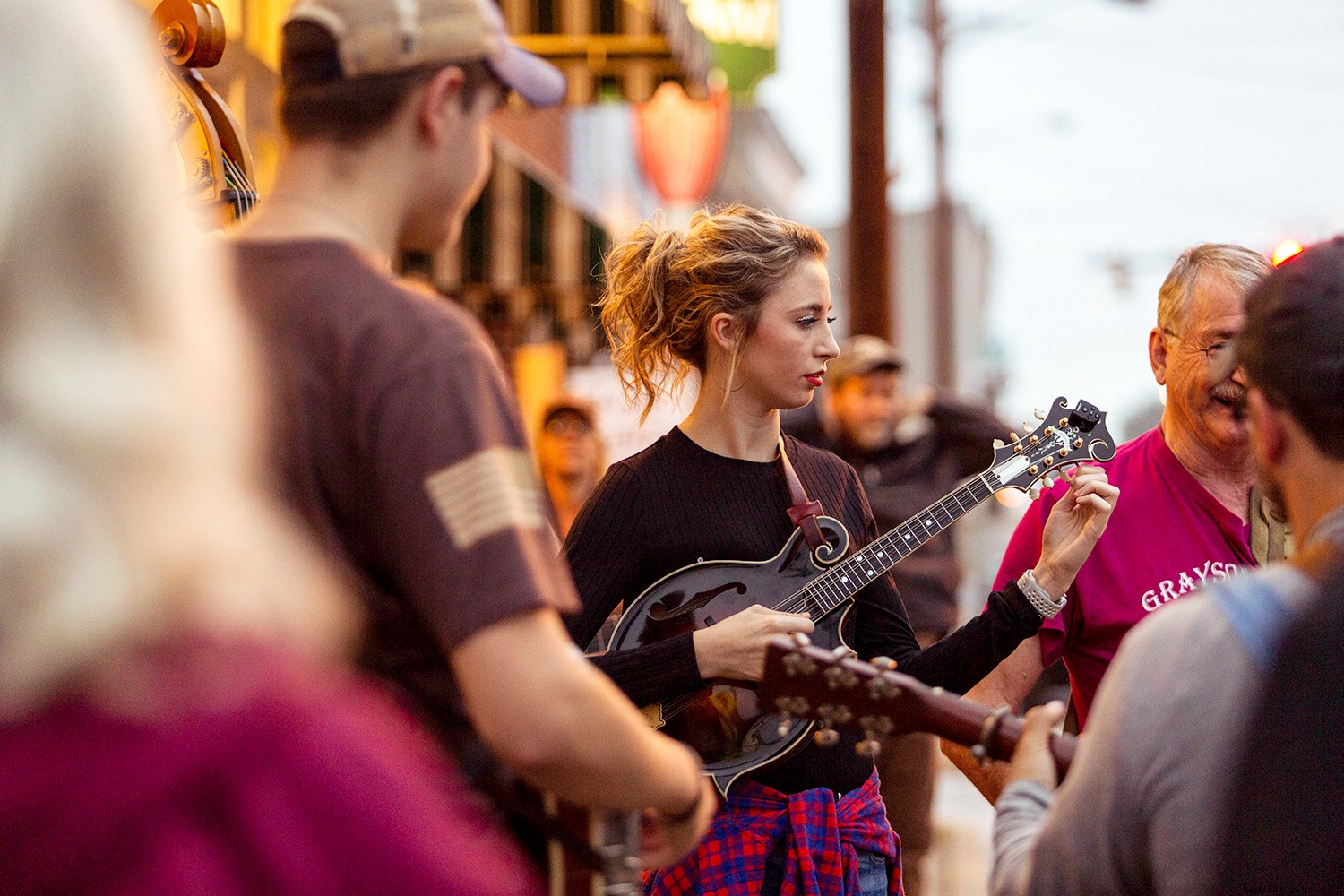 Virginia’s Premier Fall Trails: Wine Tasting, Horseback Riding, Scenic Drives & Music Heritage