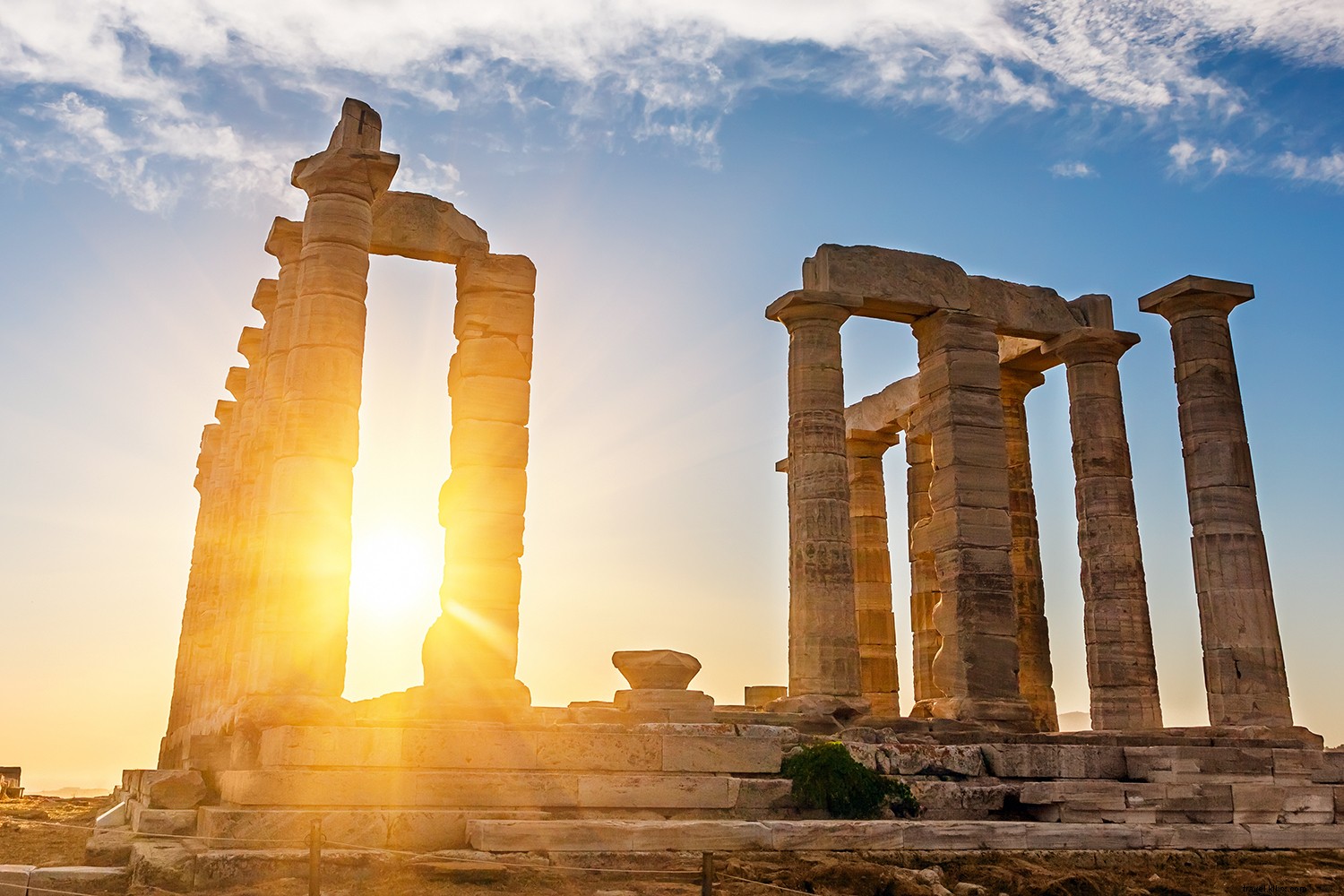Ultimate Guide to Getting Started in Greece: Athens Highlights and Top Day Trips