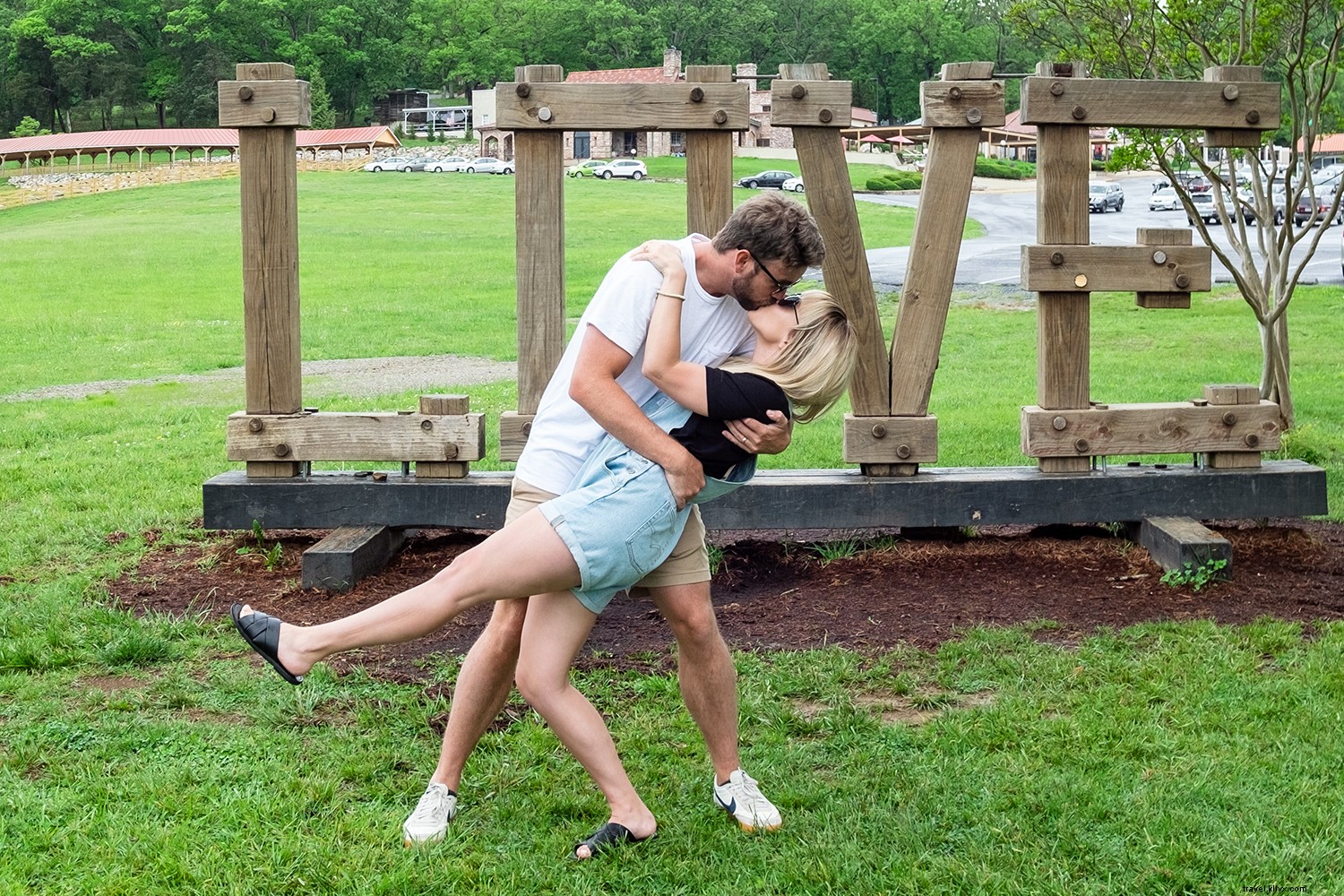 Unplug and Reconnect: Virginia s Stunning Natural Escapes and Iconic LOVEworks!