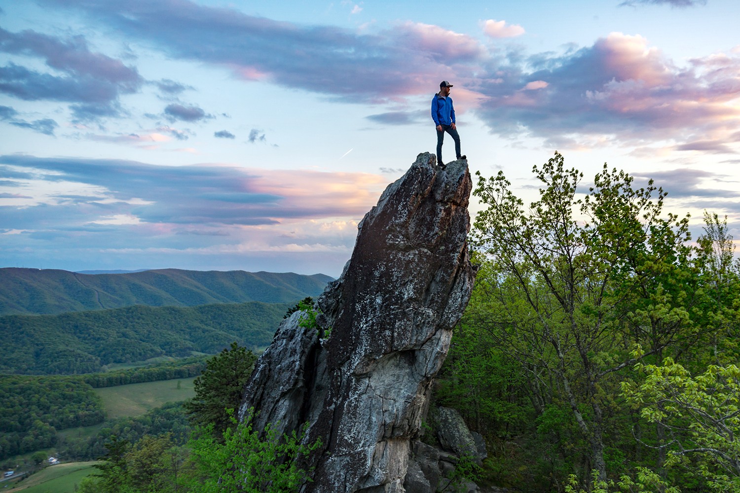 Unplug and Reconnect: Virginia s Stunning Natural Escapes and Iconic LOVEworks!