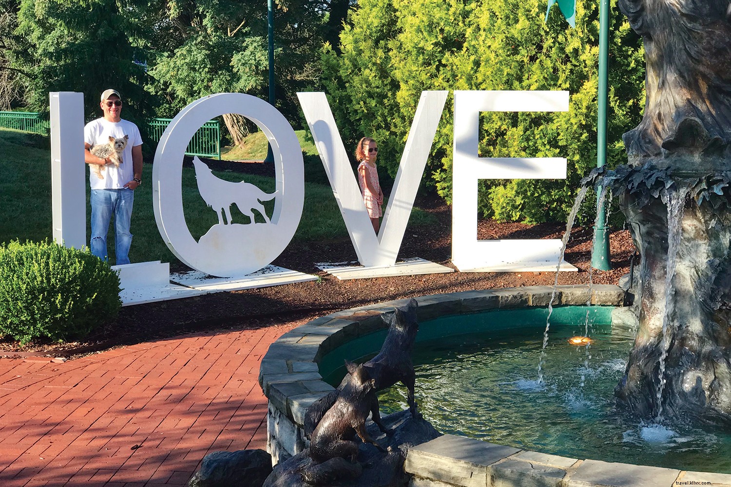 Unplug and Reconnect: Virginia s Stunning Natural Escapes and Iconic LOVEworks!