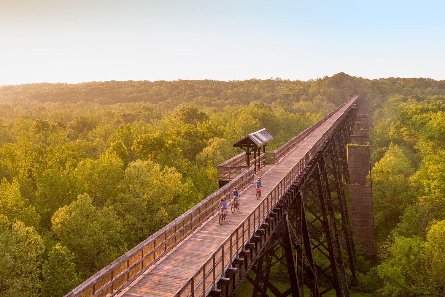 Unplug and Reconnect: Virginia s Stunning Natural Escapes and Iconic LOVEworks!