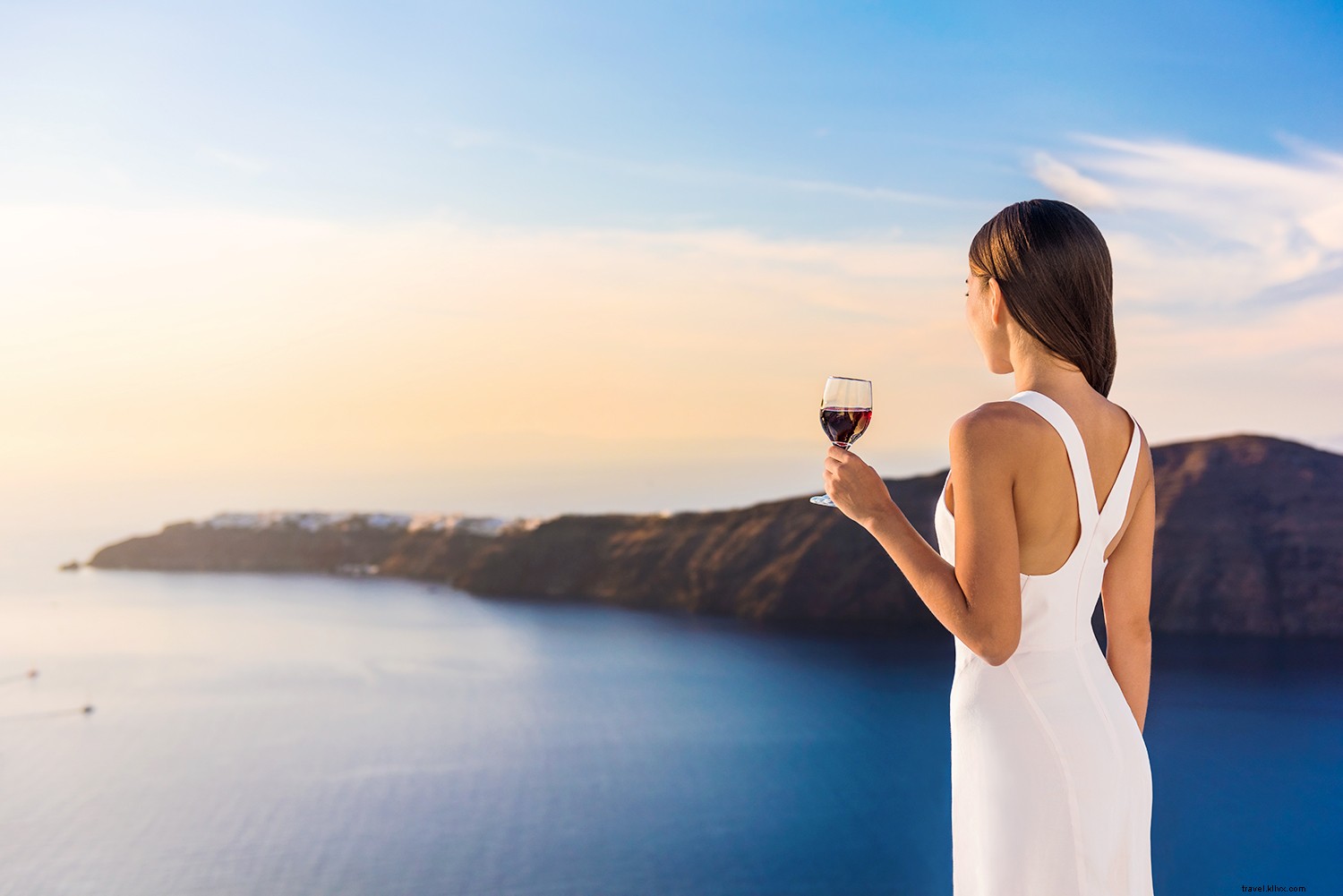 Ultimate Guide to Greek Cuisine: Must-Try Cheeses, Wines, Olives, and Iconic Dishes