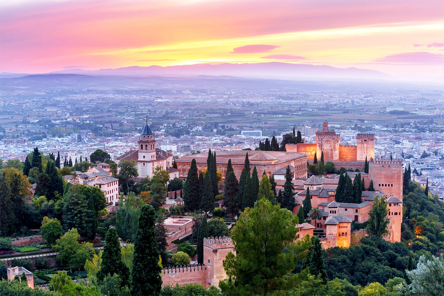 Experience Spain Through All Five Senses: An Expert Guide to Its Regions