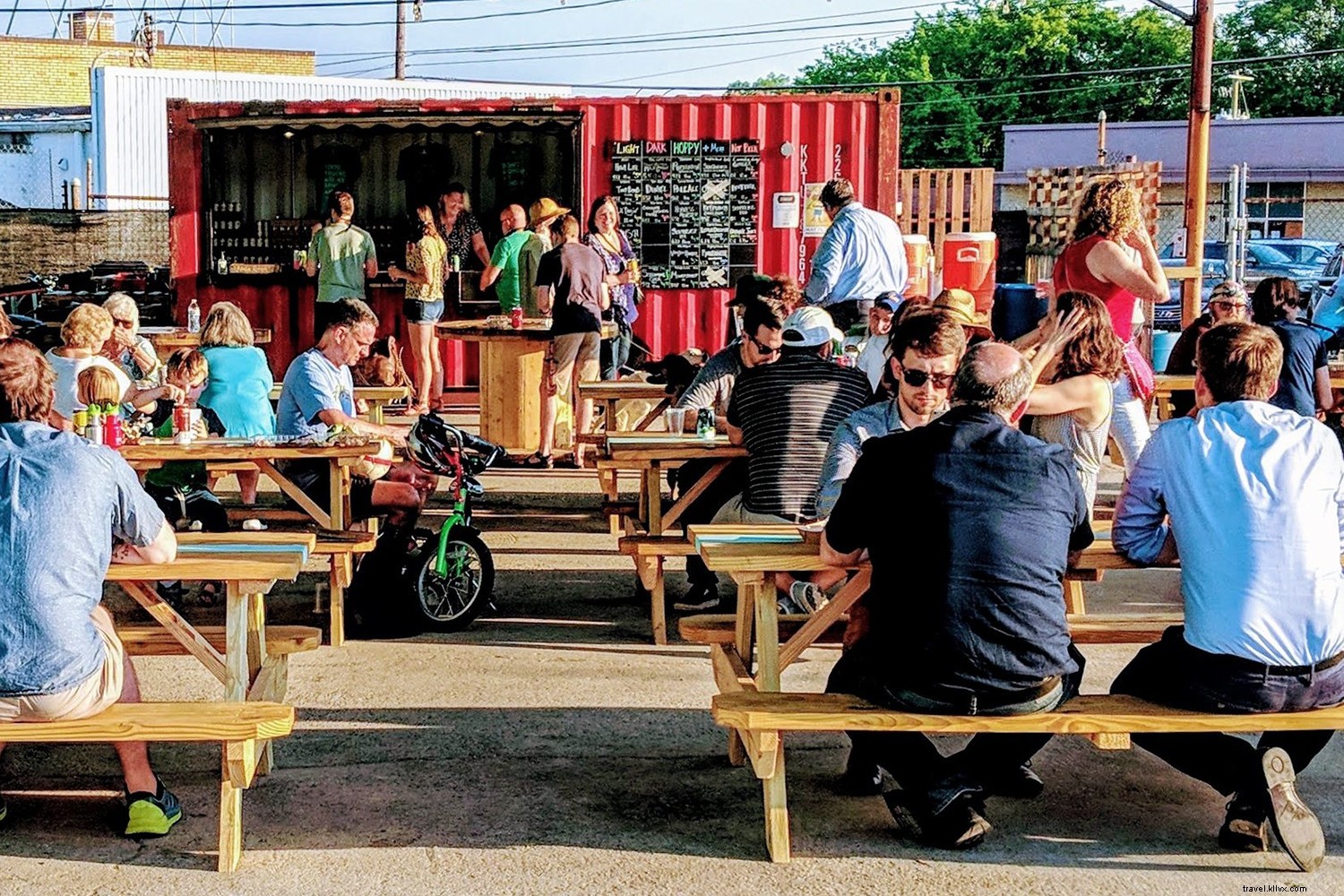 Discover Knoxville: Vibrant Downtown, Craft Beer, Outdoor Adventures & More