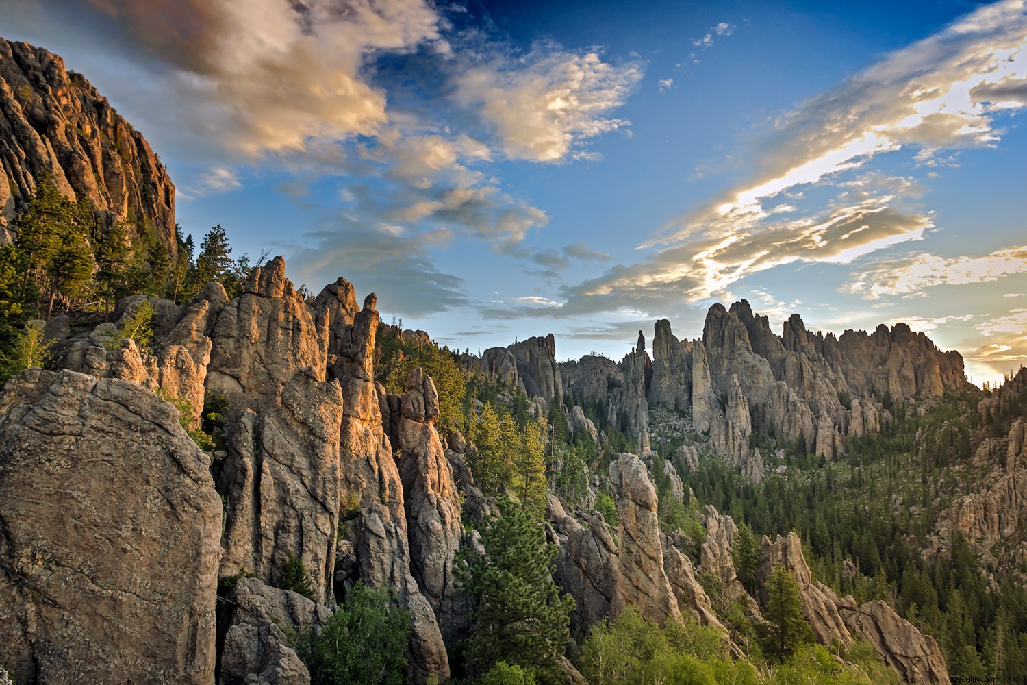 South Dakota s Great 8: Iconic Road Trip Destinations in the Mount Rushmore State