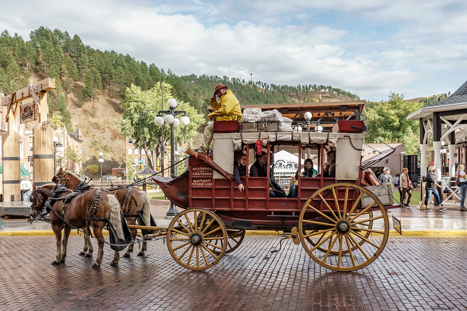 South Dakota s Great 8: Iconic Road Trip Destinations in the Mount Rushmore State