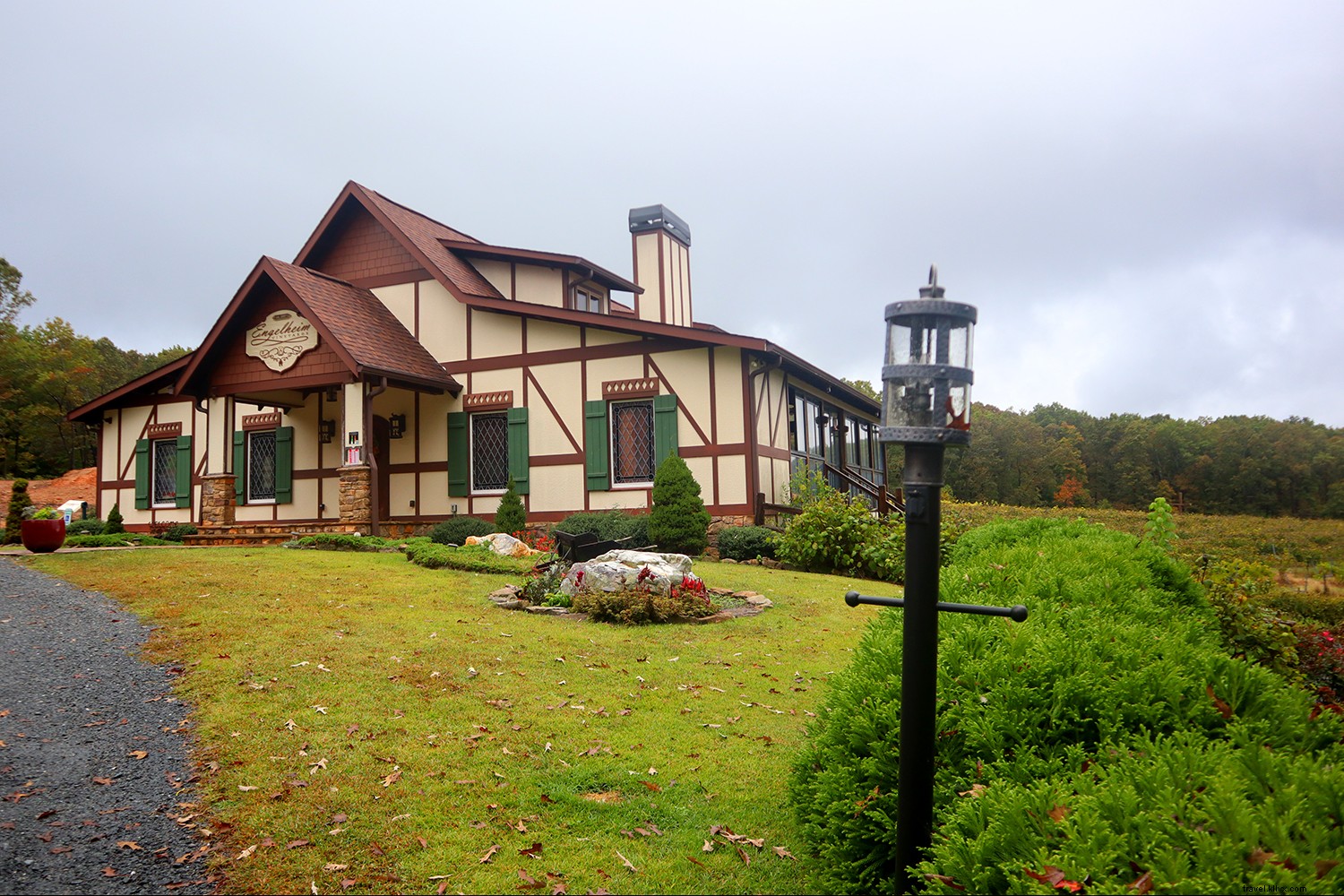 North Georgia Mountains Road Trip: Waterfalls, Hiking, Glamping & Vegan Eats from Atlanta