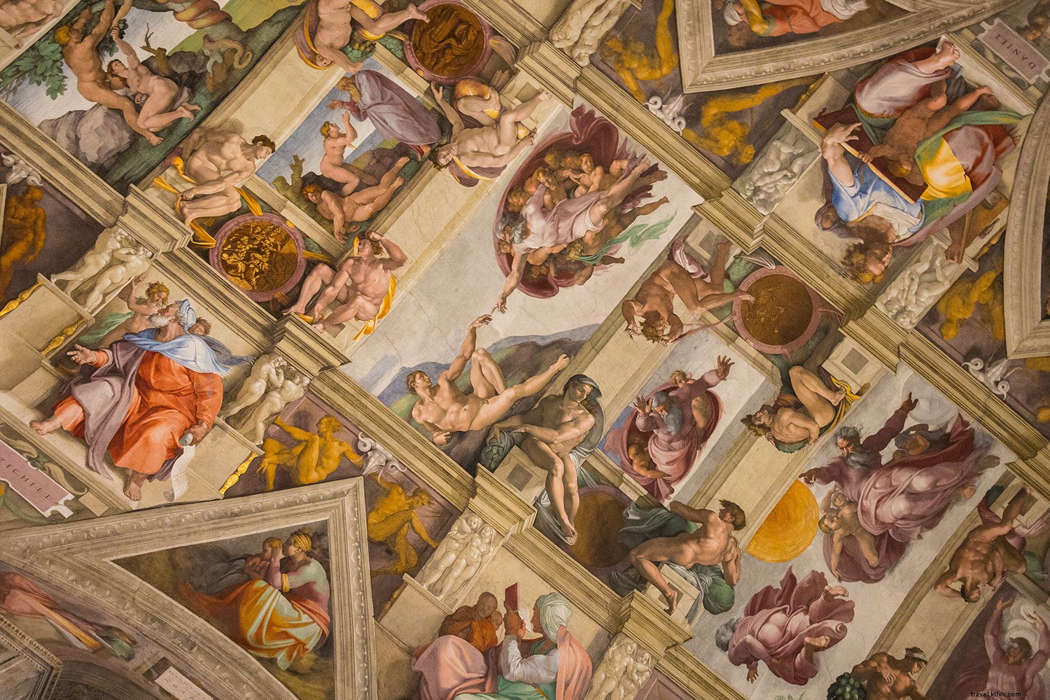 20 Iconic Destinations: Stunning Virtual Tours You Can Explore from Home