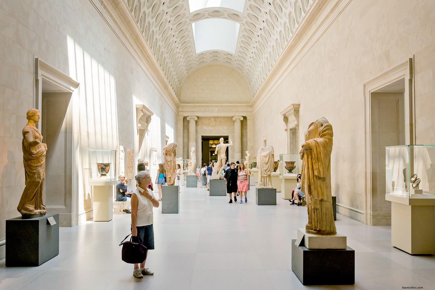 20 Iconic Destinations: Stunning Virtual Tours You Can Explore from Home