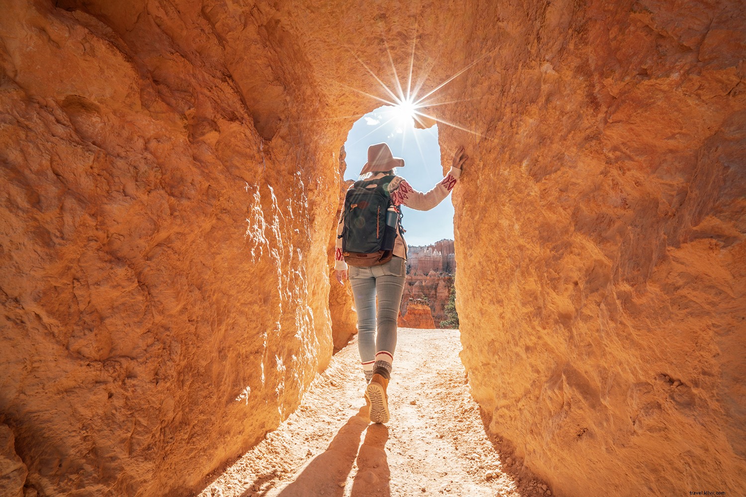 20 Iconic Destinations: Stunning Virtual Tours You Can Explore from Home