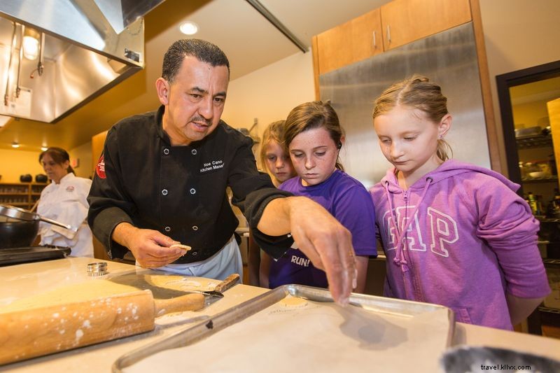 Discover Road Scholar s Premier Grandparent-Grandchild Adventures: STEM, Nature, Culture, and Culinary Delights