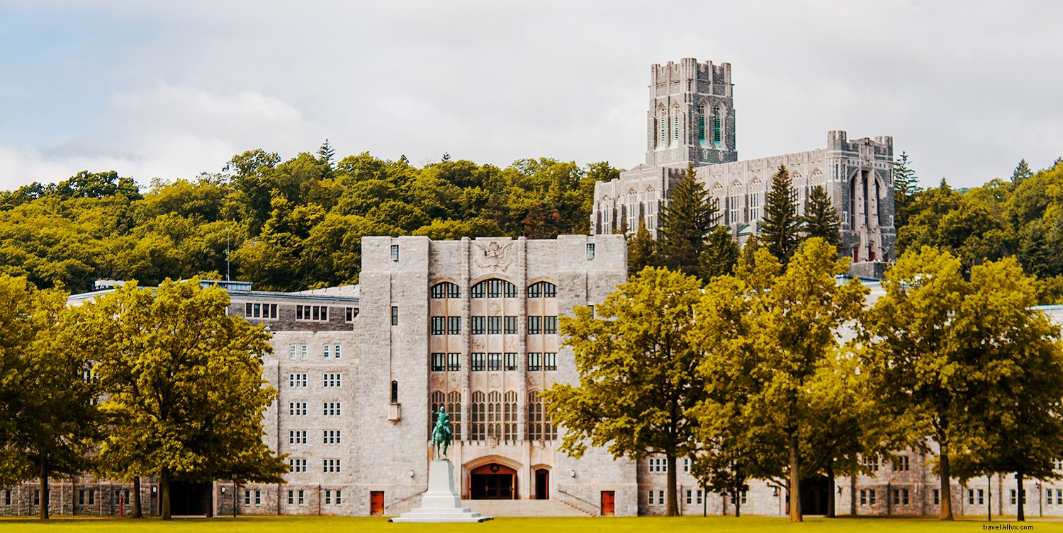 America s Top 10 Military Towns: Premier Destinations Honoring Military Heritage