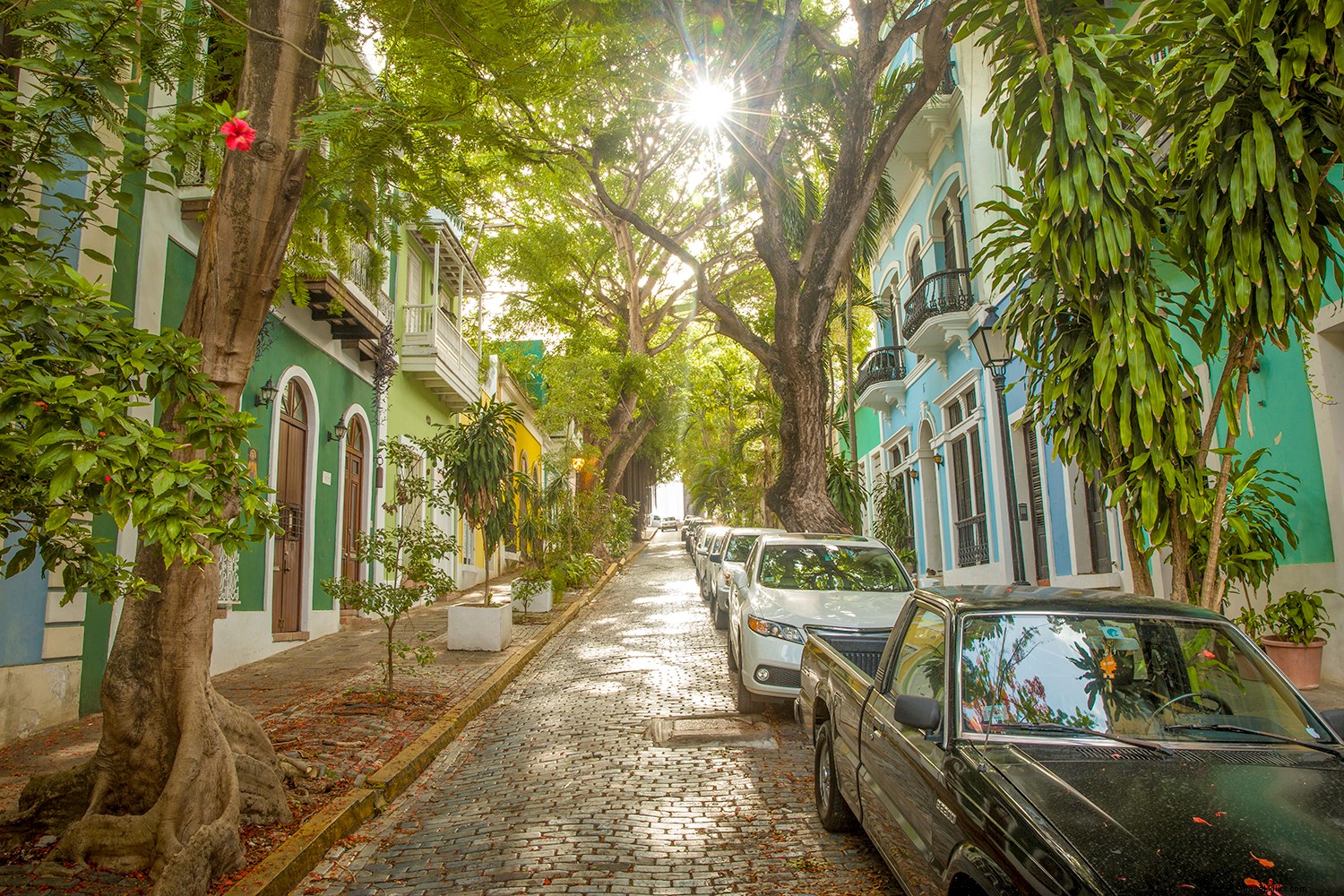 Top Last-Minute Fall Getaways: Premier Autumn Escapes for Every Traveler