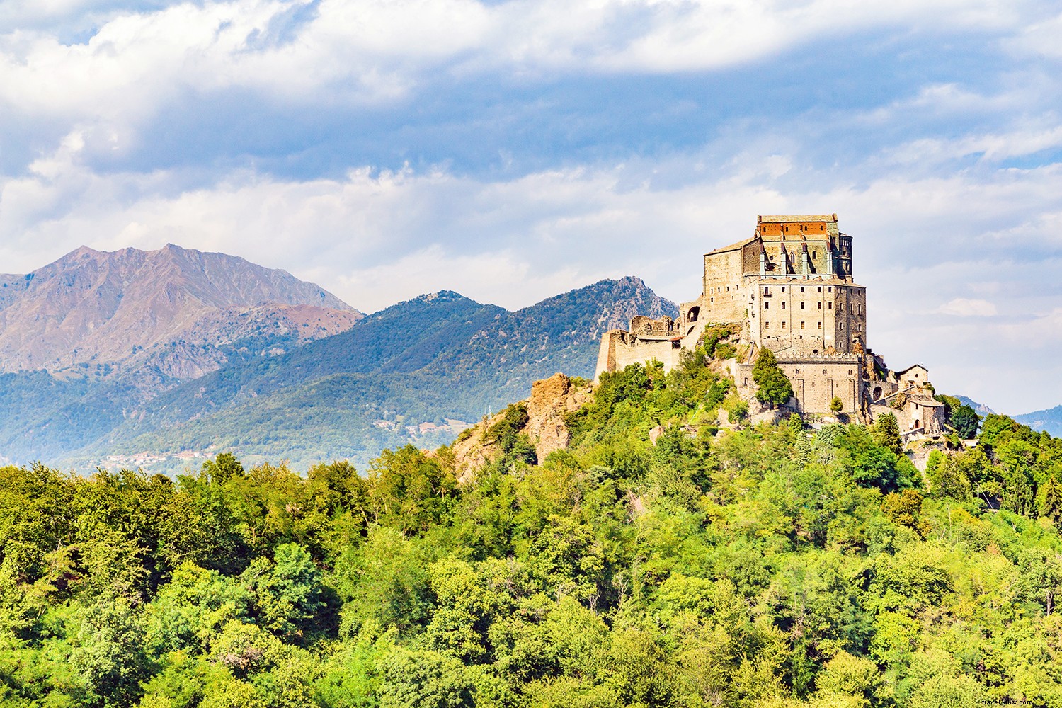 Italy s Ultimate Cheese Lover s Guide: Top 10 Regional Cheeses and Where to Taste Them