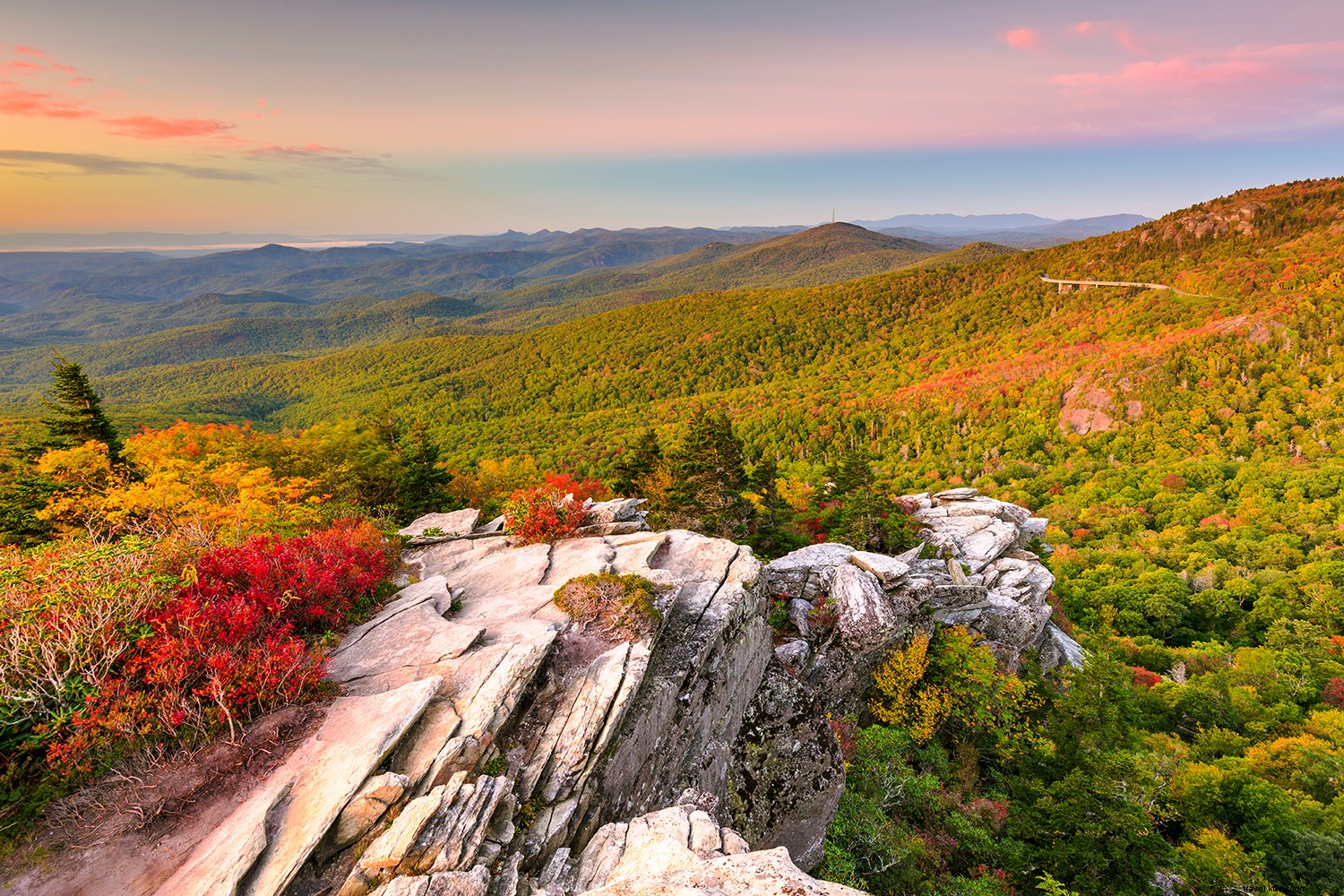 7 Best Places to See Stunning Fall Foliage in the Southern United States