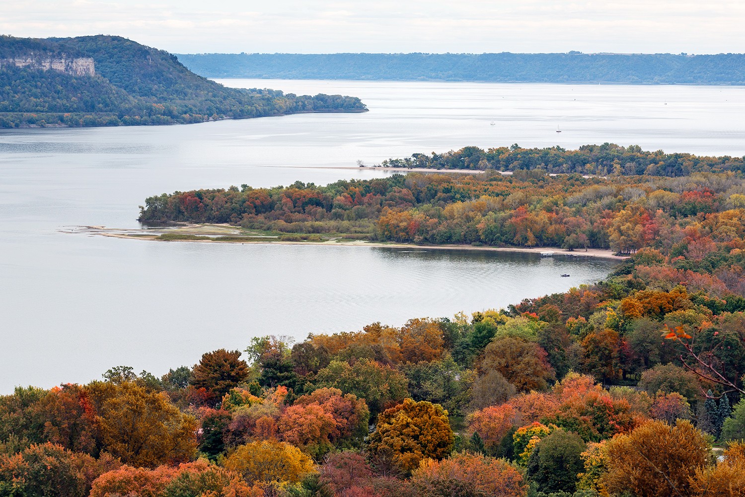 Top Midwest Destinations for Spectacular Fall Foliage