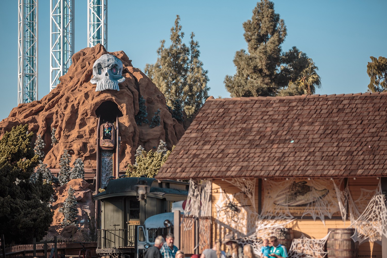 Buena Park s Epic Halloween Guide: Knott s Scary Farm and Spooky SoCal Adventures