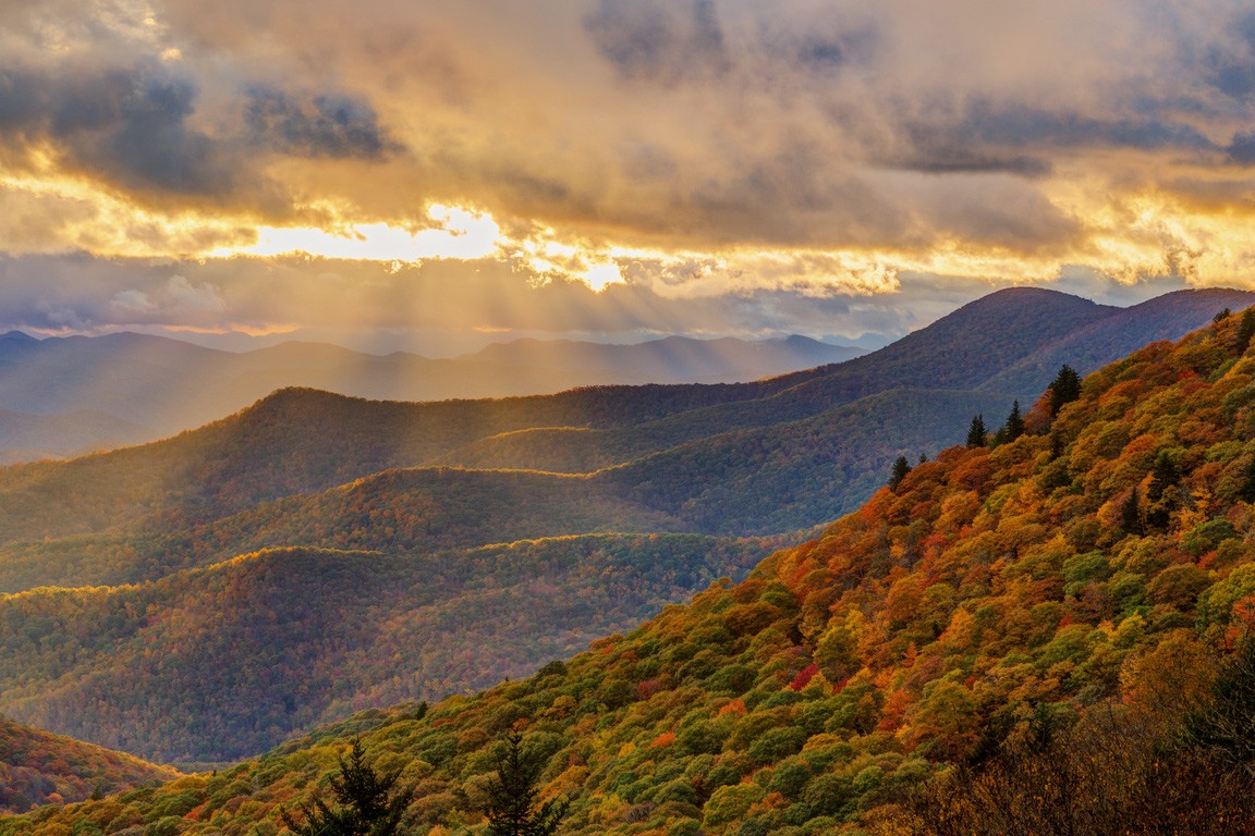 Uncover North Carolina s Hidden Fall Gems: Off-the-Beaten-Path Adventures