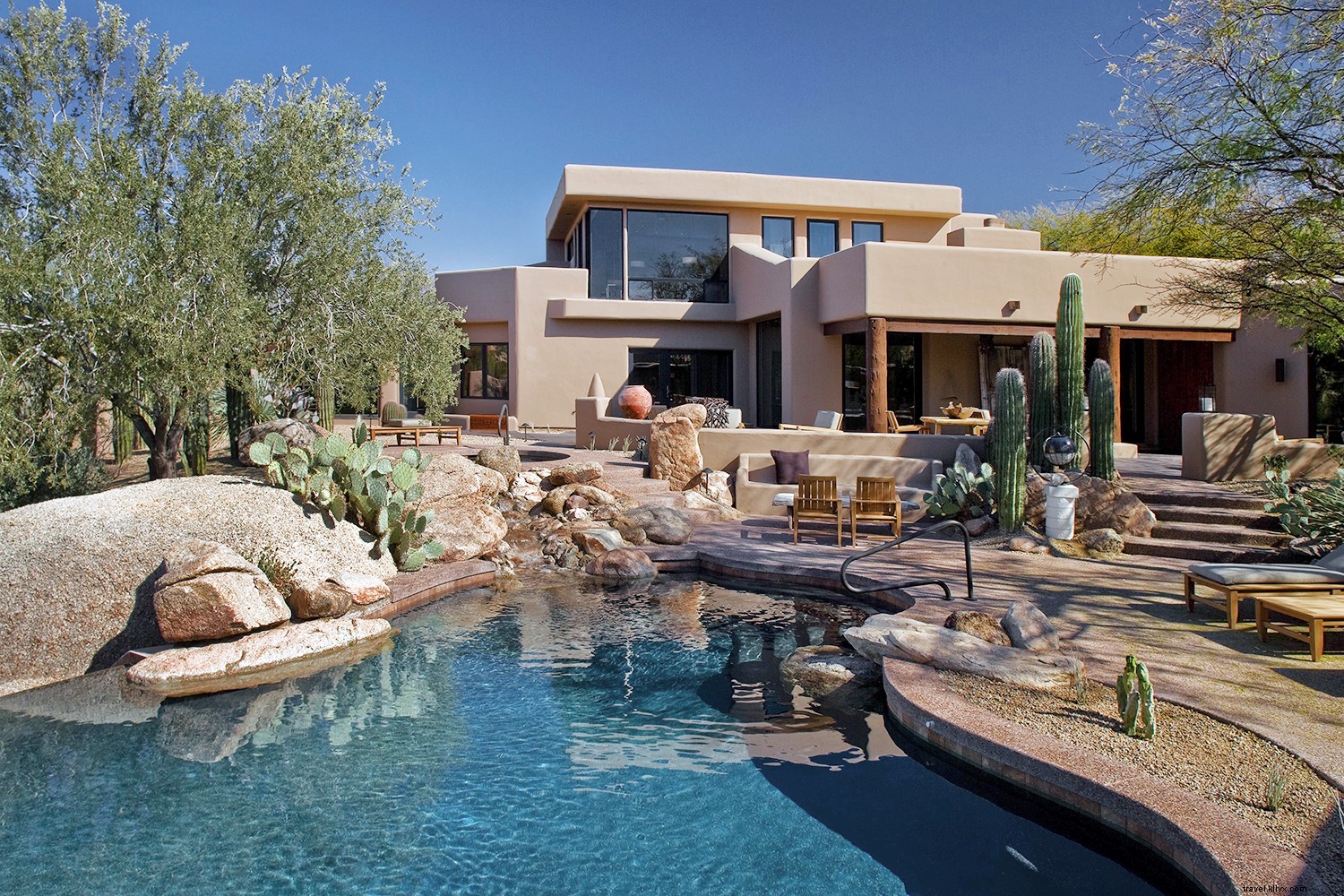 16 Luxurious Hotel Suites Favored by Celebrities Worldwide