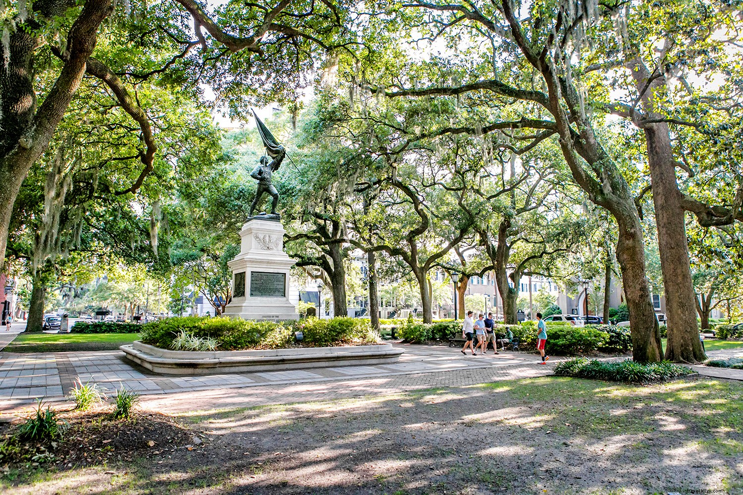 10 Timeless Reasons Savannah s Southern Charm Keeps Drawing Visitors Back