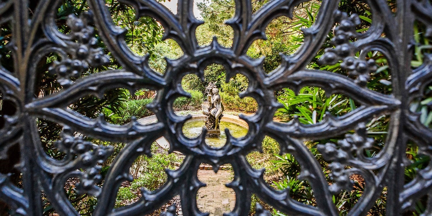 10 Timeless Reasons Savannah s Southern Charm Keeps Drawing Visitors Back