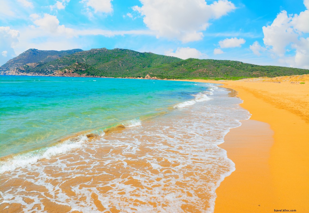 Discover 10 Stunning Colorful Beaches Around the World