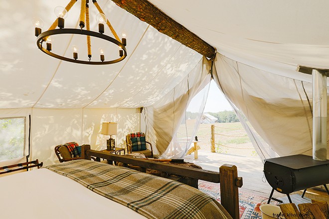 Top Luxury Glamping Experiences in the US: Ultimate Nature Escapes with High-End Comforts