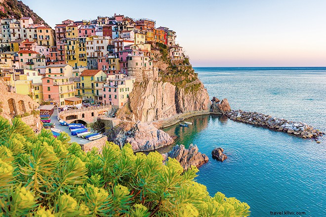 Top 5 Ultimate Spring Destinations: Cherry Blossoms, Festivals, and Coastal Bliss