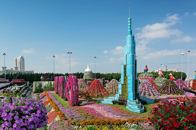 Dubai s Miracle Garden: The World s Largest Natural Flower Garden, Straight Out of Alice in Wonderland