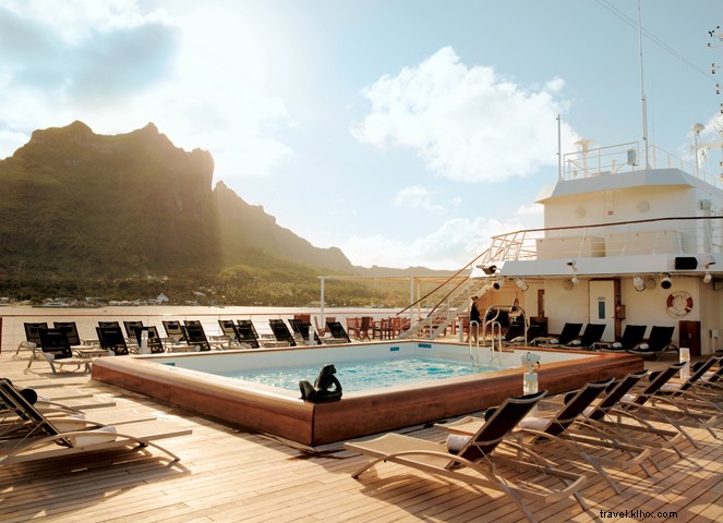 Explore Tahiti s 118 Islands: Why Cruising Delivers the Ultimate Adventure