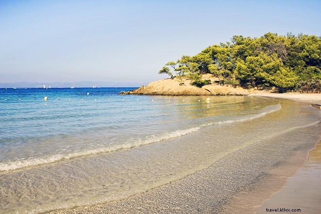 9 Secluded Beaches Near Iconic Destinations: Hidden Gems That Are Easy to Reach