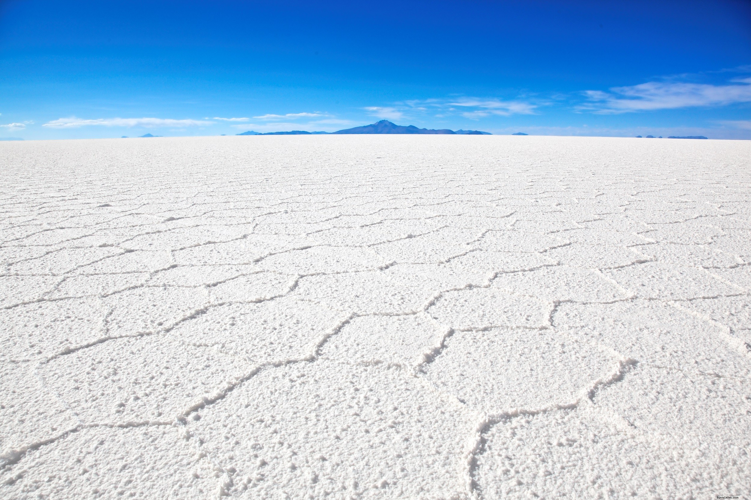 Salar de Uyuni: Bolivia s Vast Salt Flats, the World s Largest Mirror