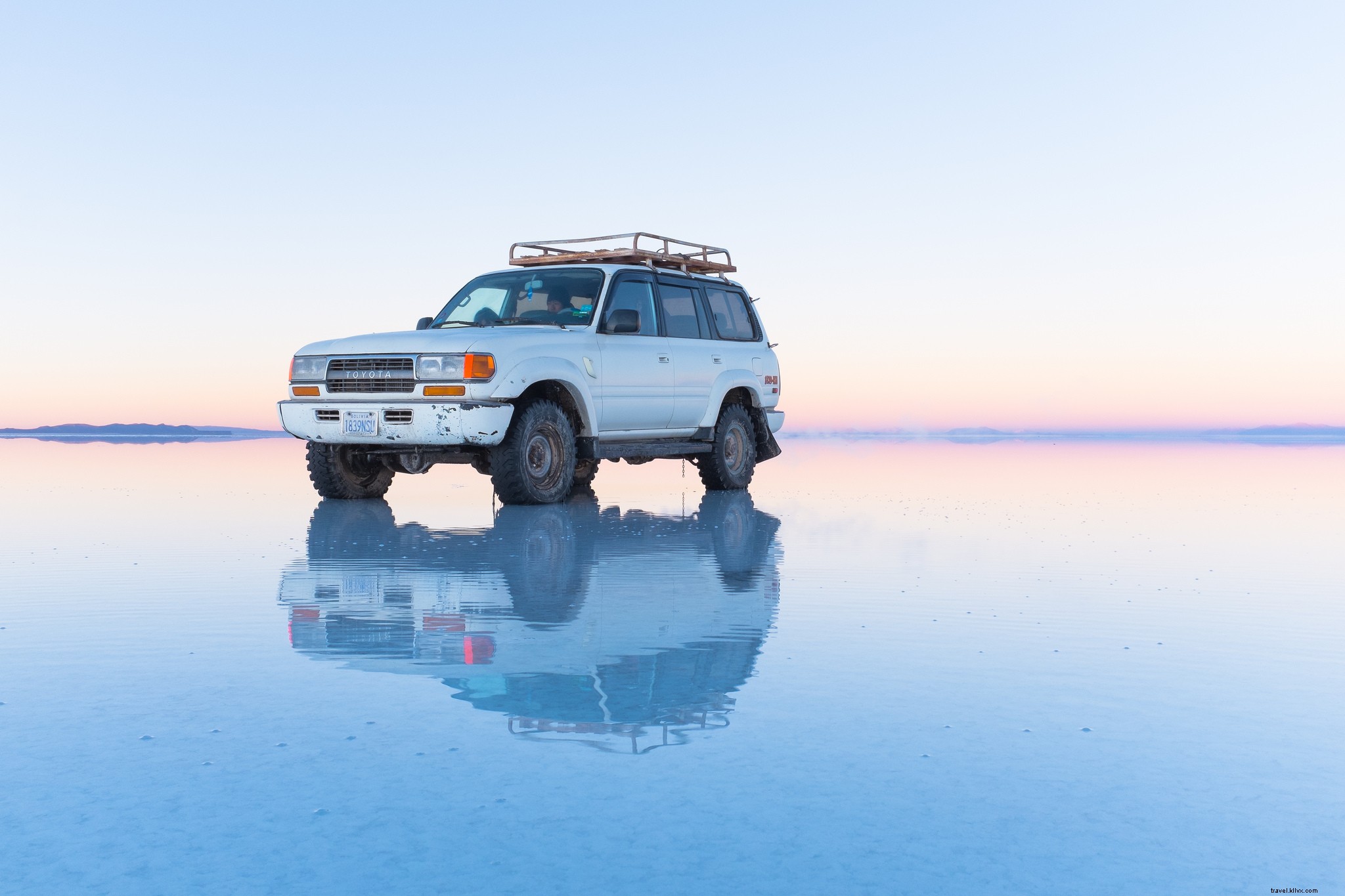 Salar de Uyuni: Bolivia s Vast Salt Flats, the World s Largest Mirror