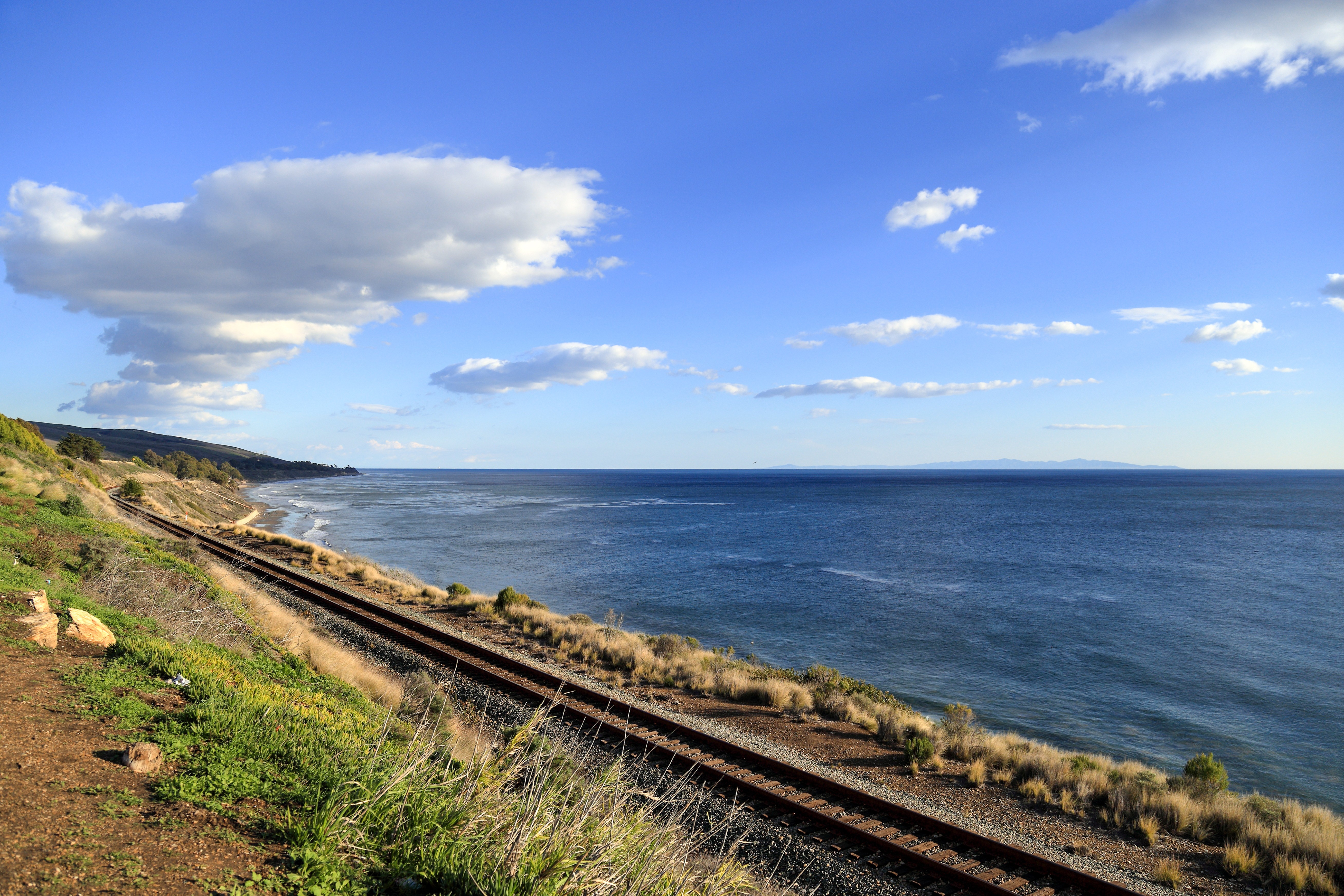 10 Iconic U.S. Train Rides Every Traveler Must Experience