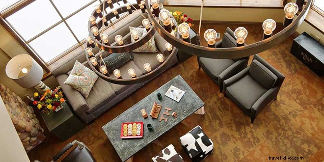 Celebrity-Favorite U.S. Vacation Spots: Hollywood s Top Domestic Escapes, No Passport Needed