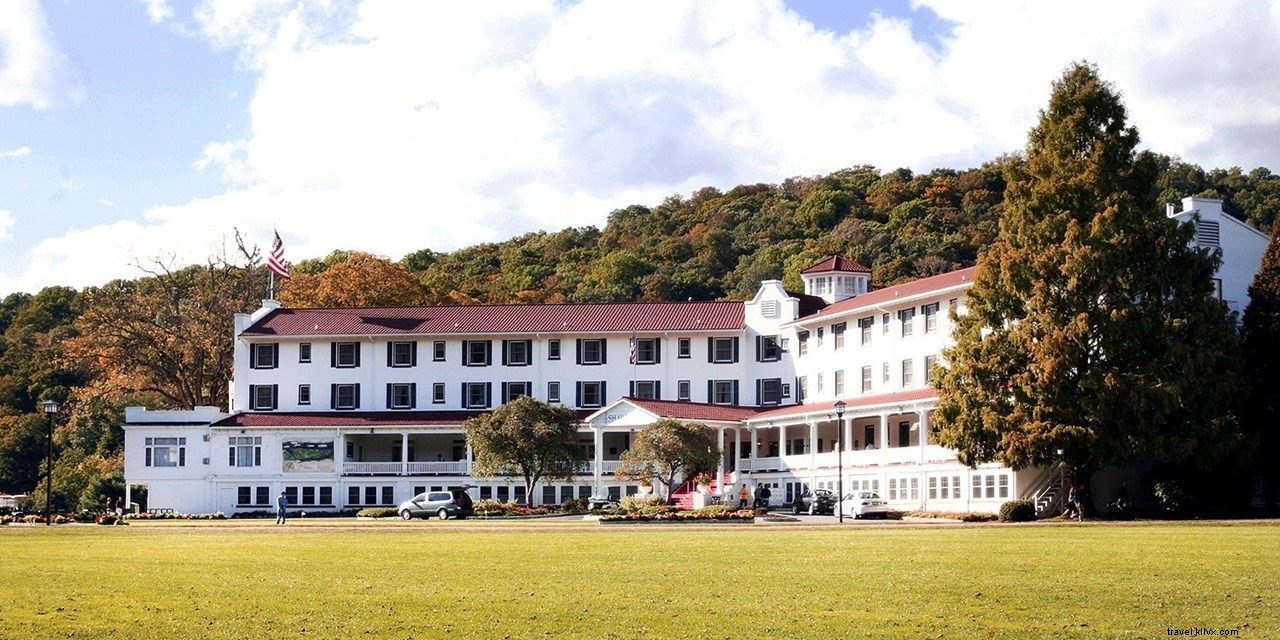 20 Expert-Picked Hotel Deals Worldwide Under $100 Per Night