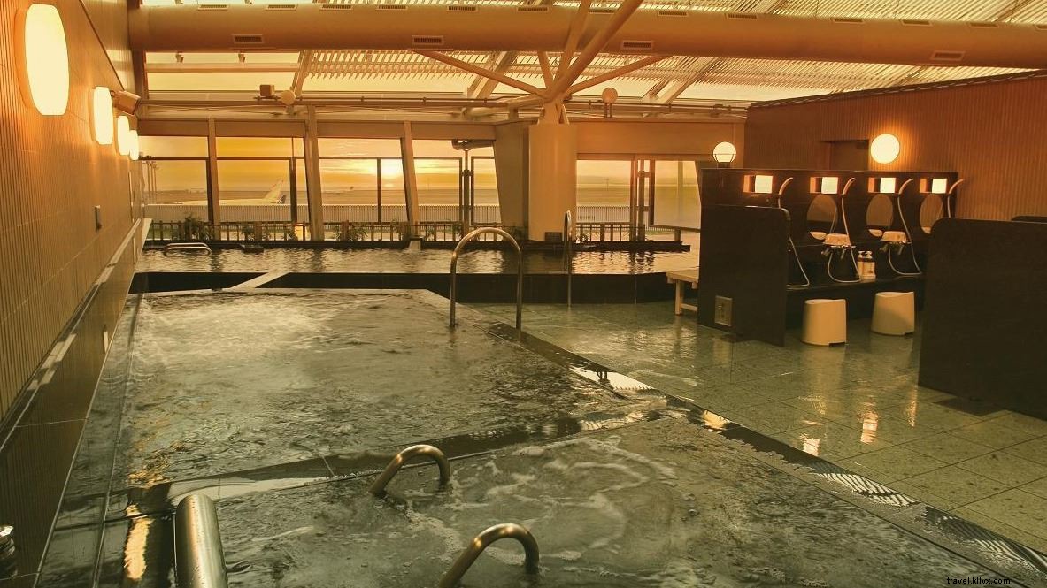 Top 10 Airports Worldwide That Turn Layovers into Adventures