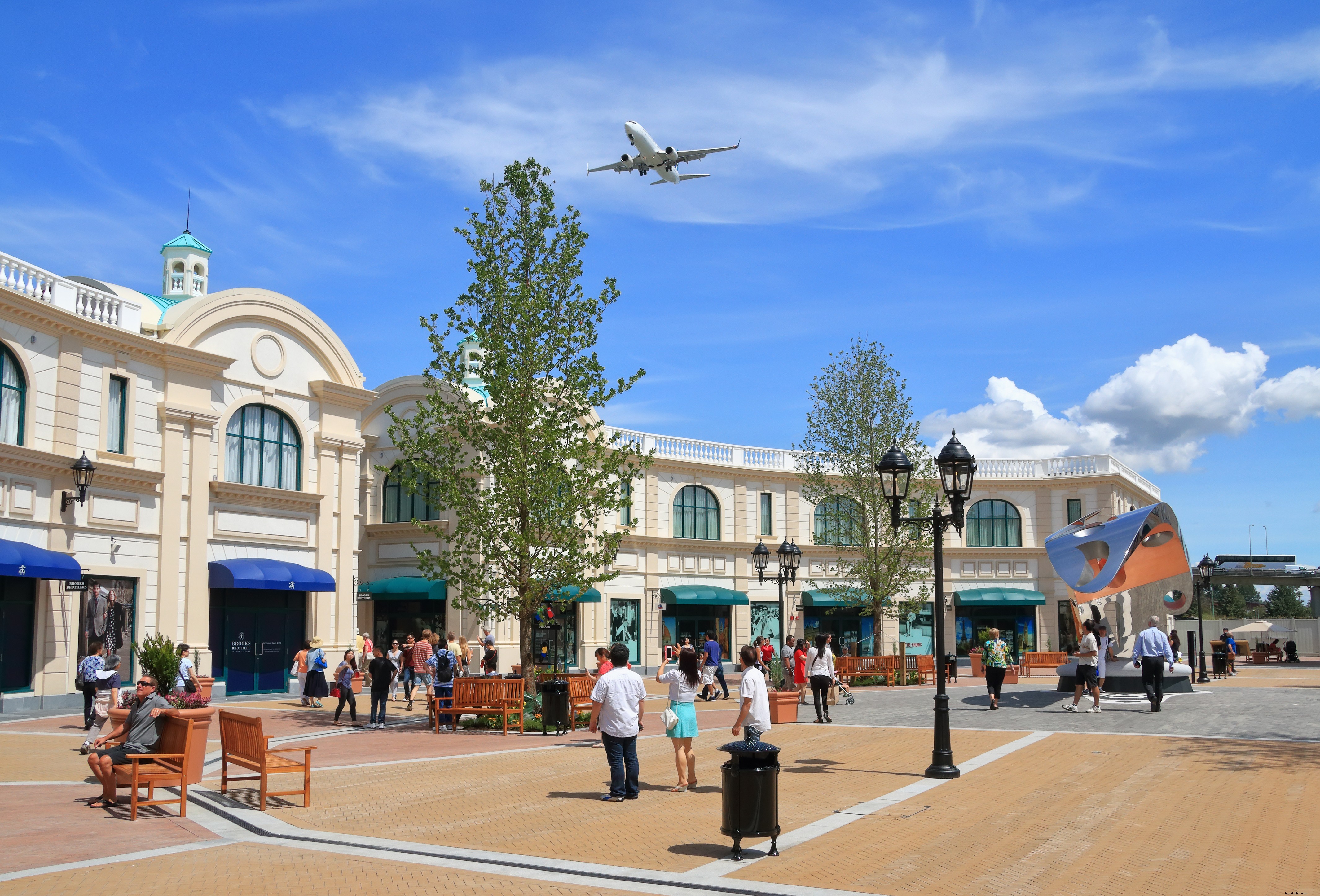 Top 10 Airports Worldwide That Turn Layovers into Adventures