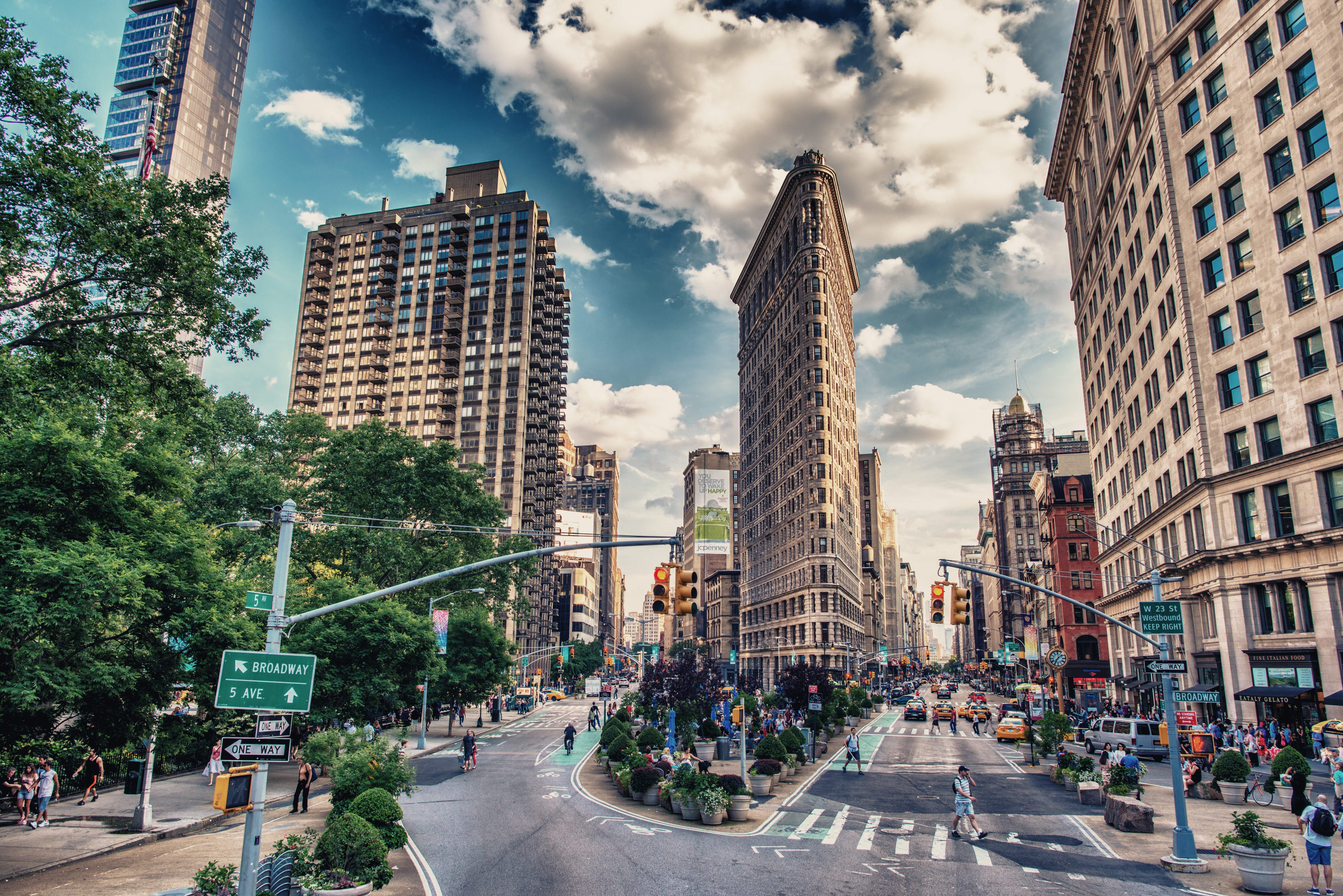 Guide to Manhattan s Best Neighborhoods: Find Your Perfect NYC Stay