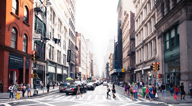 Guide to Manhattan s Best Neighborhoods: Find Your Perfect NYC Stay