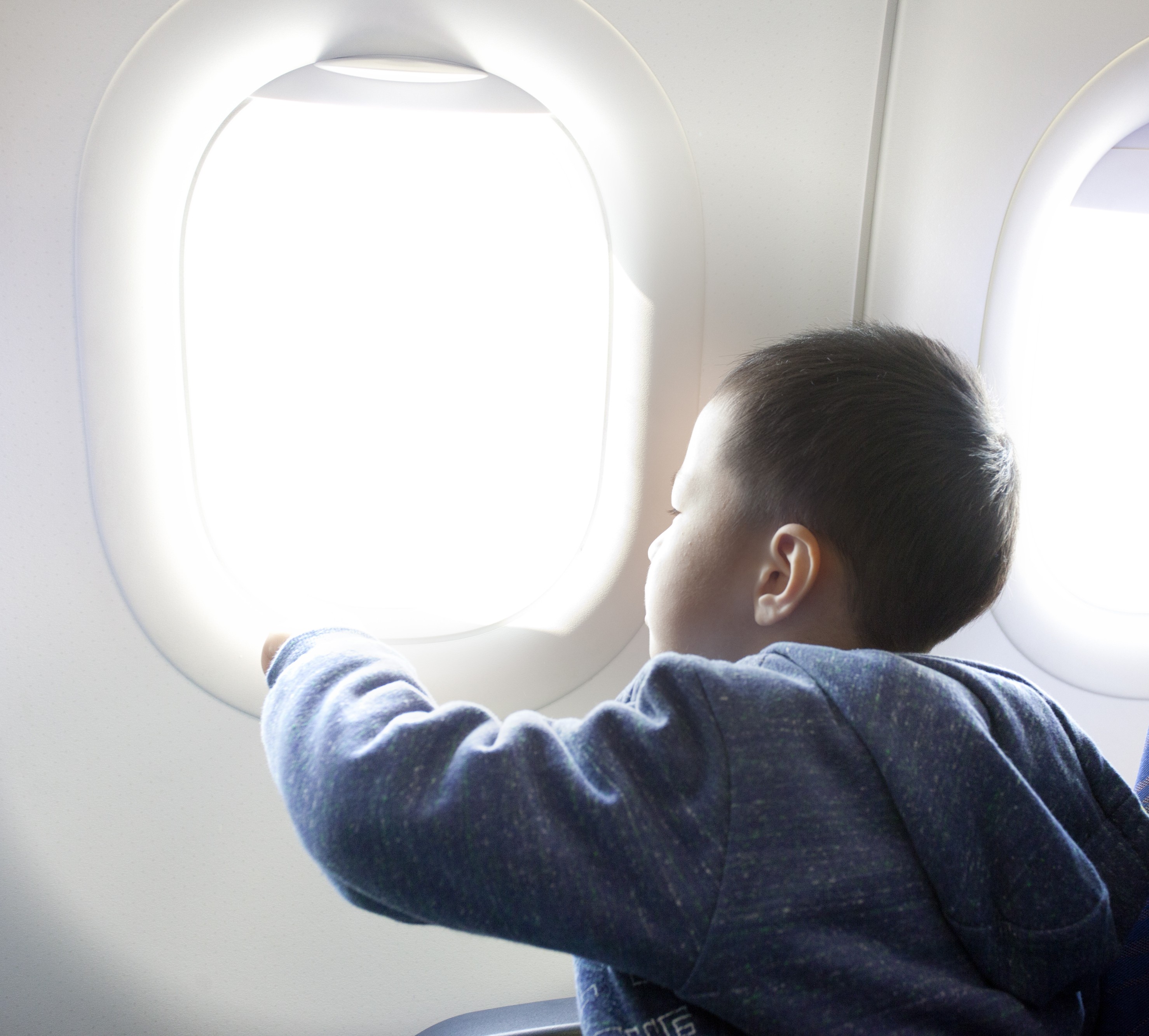 23 Proven Tips for Flying with Young Children: Expert Advice from a Seasoned Mom
