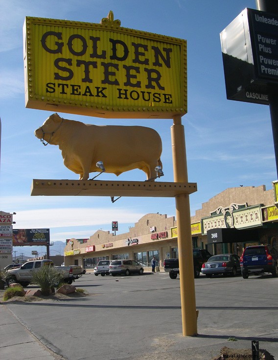 Relive the Rat Pack Era in Las Vegas: Iconic Hangouts, Restaurants, and Shows