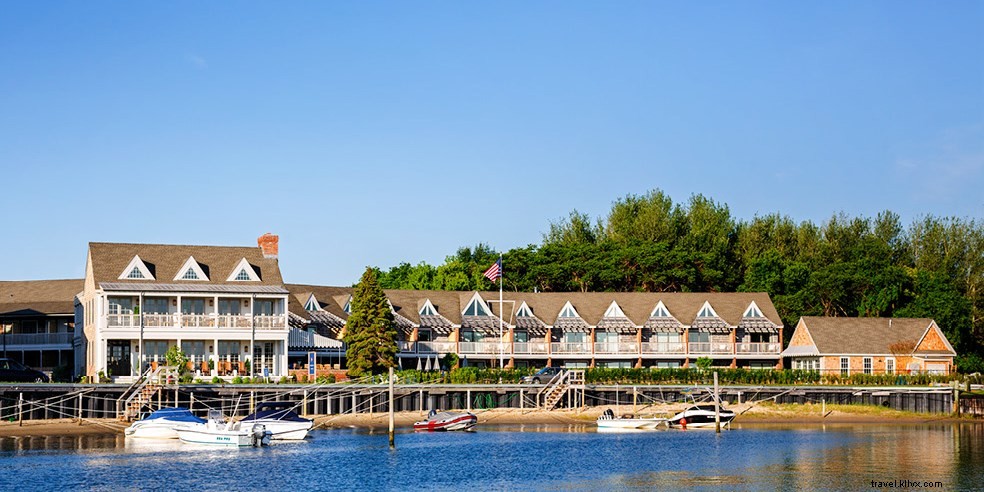 13 Top Northeast Fall Foliage Getaways: Hotels Up to 70% Off from Travelzoo Experts