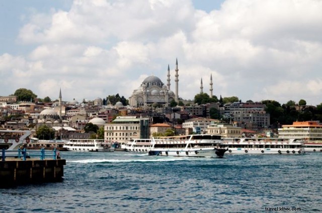 5 Iconic Photogenic Destinations to Elevate Your Instagram Feed