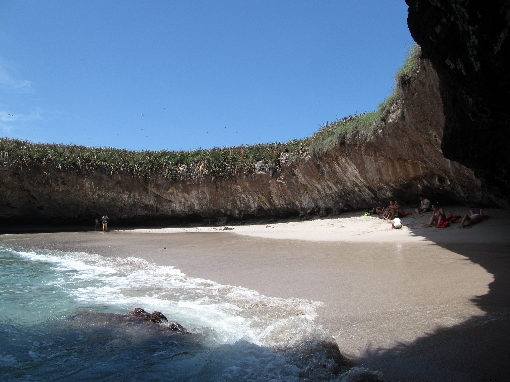 19 Stunning Photos of the Hidden Beach in Marieta Islands: Mexico s Secret Paradise
