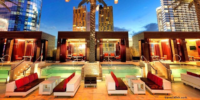 16 Luxurious Romantic Hotels Around the World