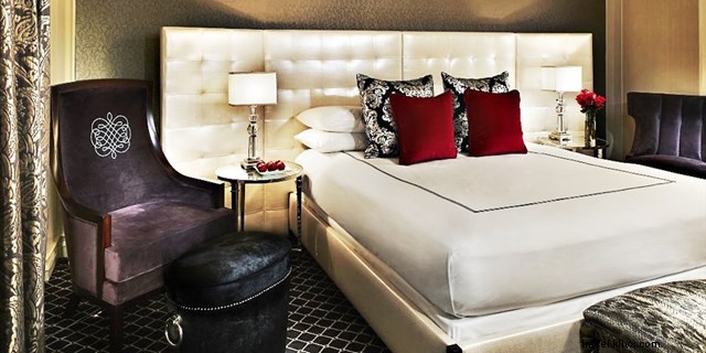 16 Luxurious Romantic Hotels Around the World