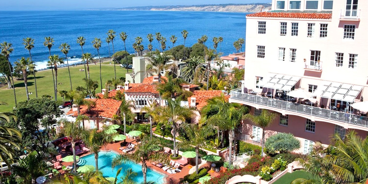 16 Luxurious Romantic Hotels Around the World